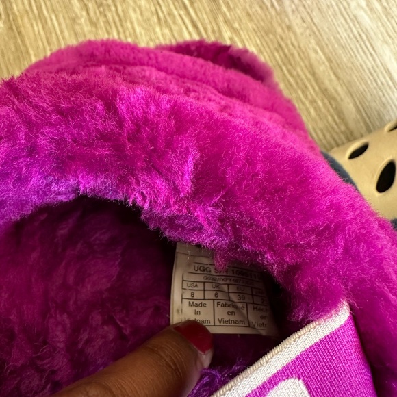 UGG Women's Fluff Yeah Slide In Berrylicious - Picture 8 of 10